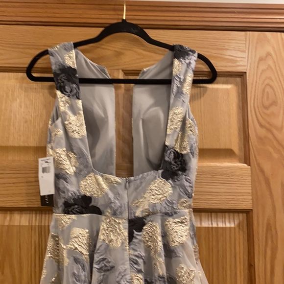 Nicole Bakti Floral Embroidered Jewel Dress - Picture 9 of 11